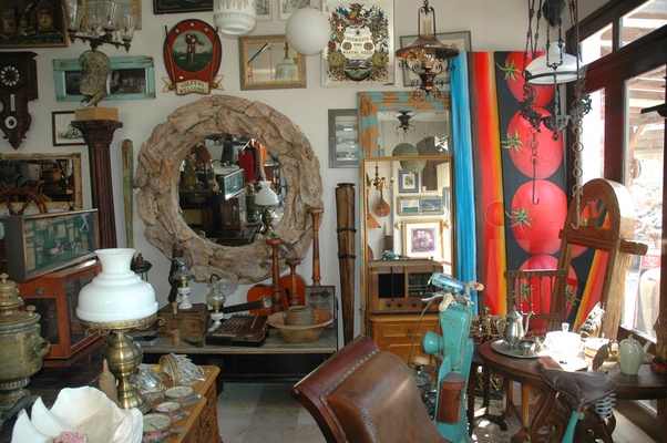 Antiques & Furniture