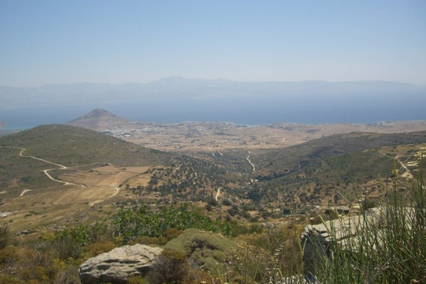 Κτήμα στη θάλασσα στη Νάουσα Κτήμα στη θάλασσα στη Νάουσα